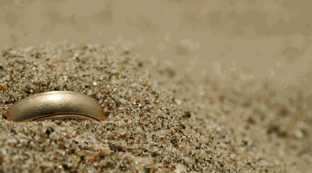 Lost Your Wedding Ring? 9 Steps to Take Right Now (2026)